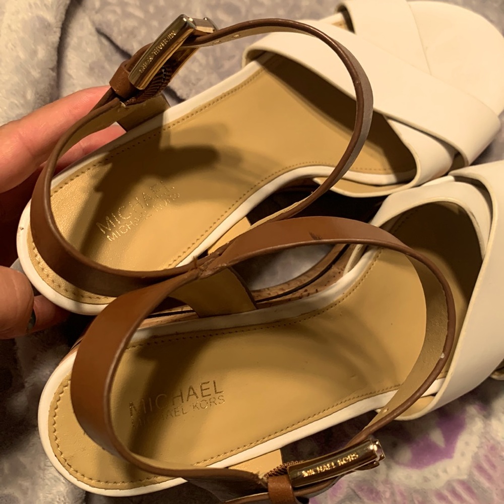 Micheal Kors Wedge - Picture 3 of 6